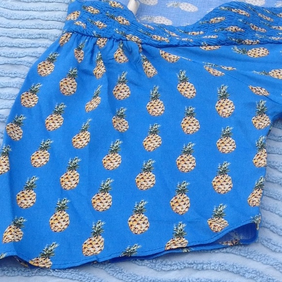 Zara Pineapple Shirt. - Picture 4 of 7